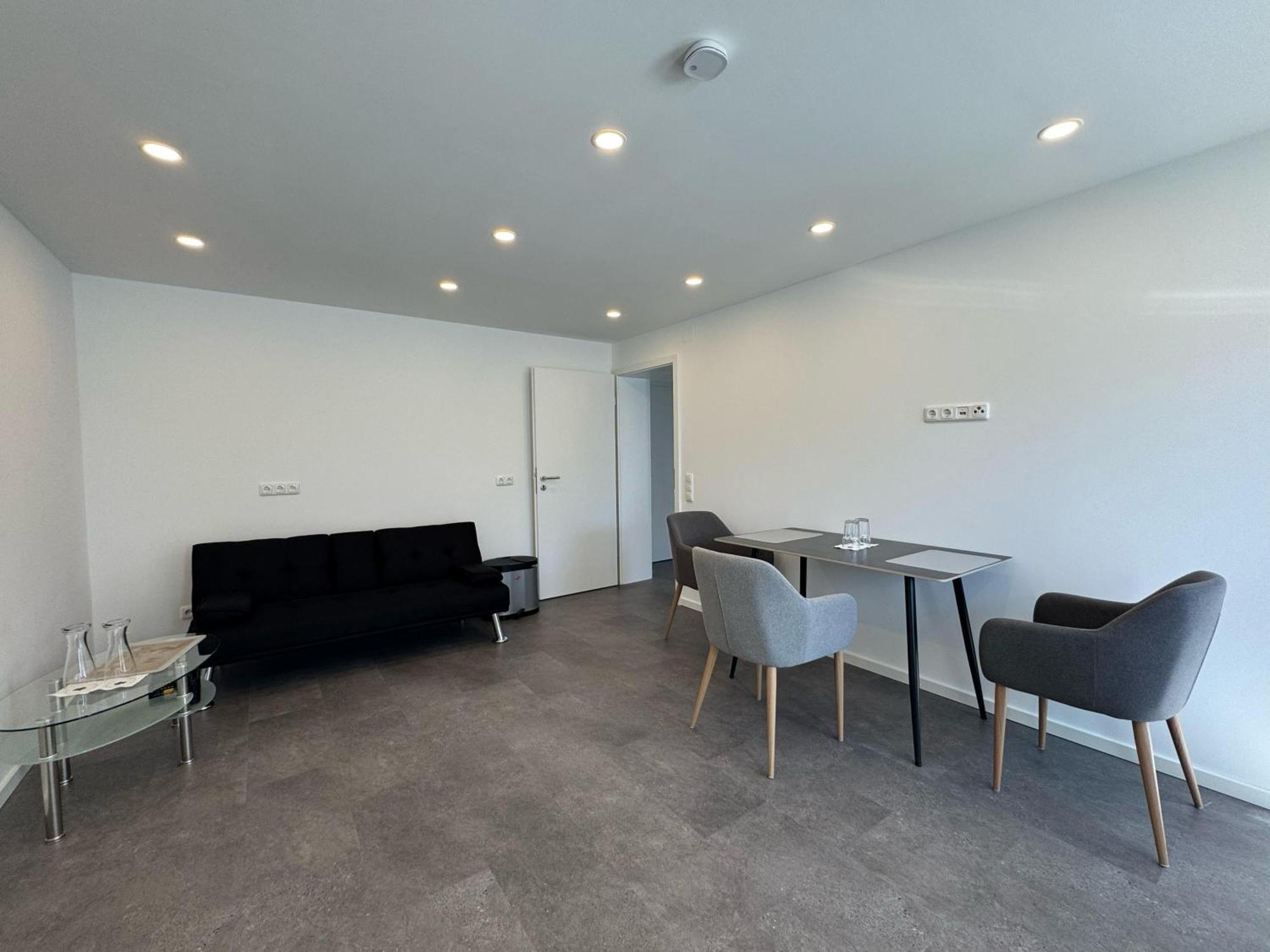 W&P Living Wohnung Mit Ausblick - Parkplatz Biberbach  Exterior photo